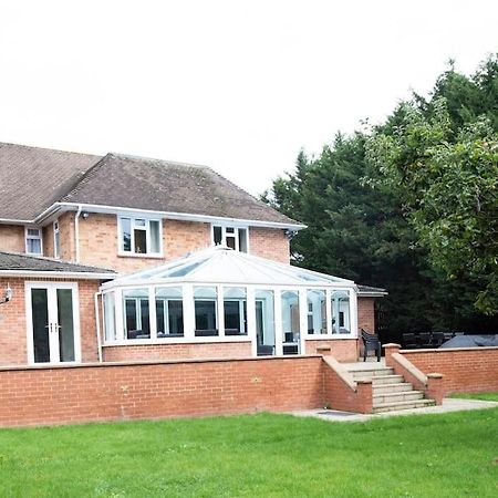 Luxury 6 Bedroom House With Parking - Northwood 诺斯伍德 外观 照片