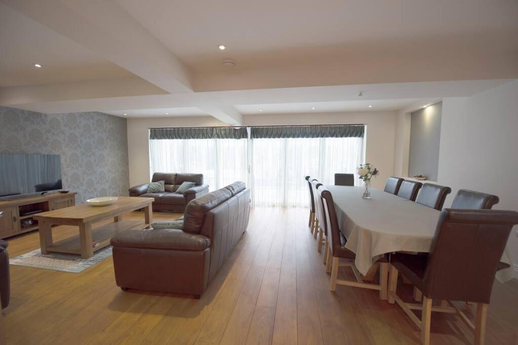 Luxury 6 Bedroom House With Parking - Northwood 诺斯伍德 外观 照片