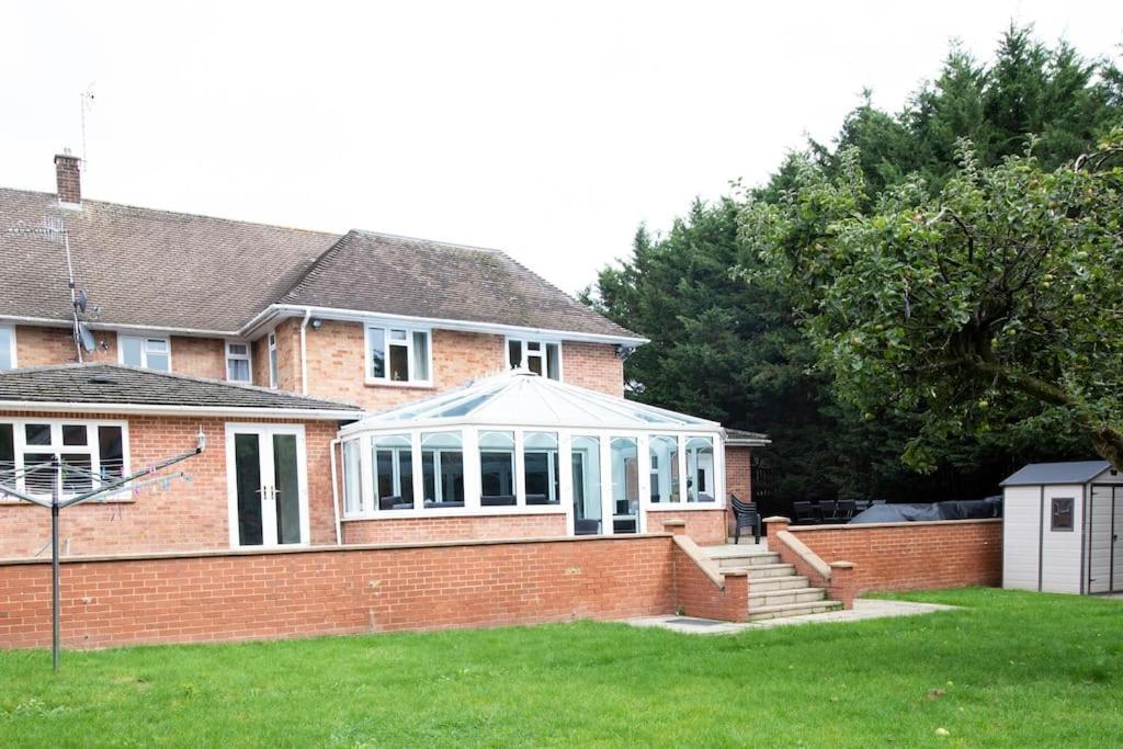 Luxury 6 Bedroom House With Parking - Northwood 诺斯伍德 外观 照片